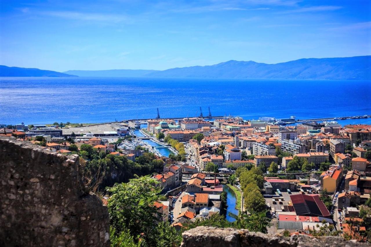 Appartamento Apartman Neverin Fiume Esterno foto
