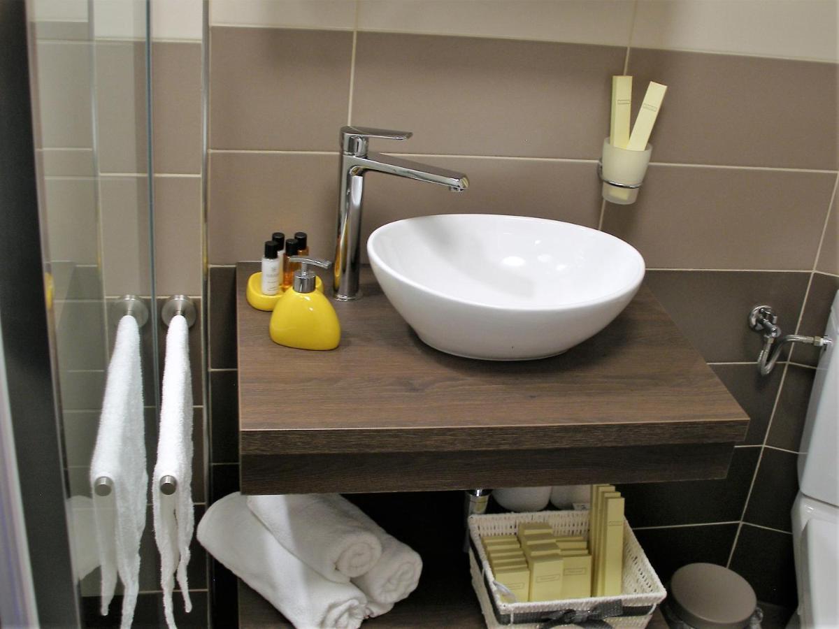 Appartamento Apartman Neverin Fiume Esterno foto